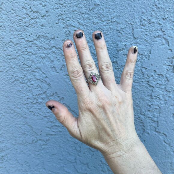 Vintage Pink Sapphire Ring in Size 7 1/4 sterling silver Costume Jewelry - Picture 9 of 10